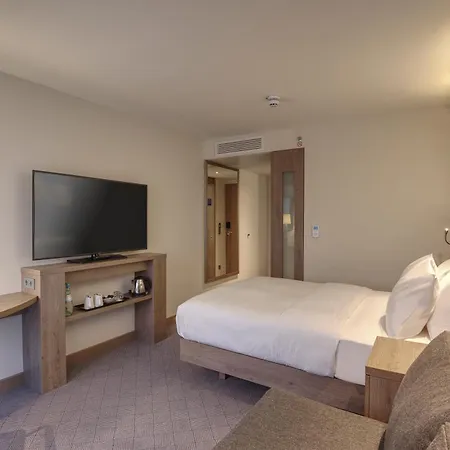 Hampton By Hilton Centre