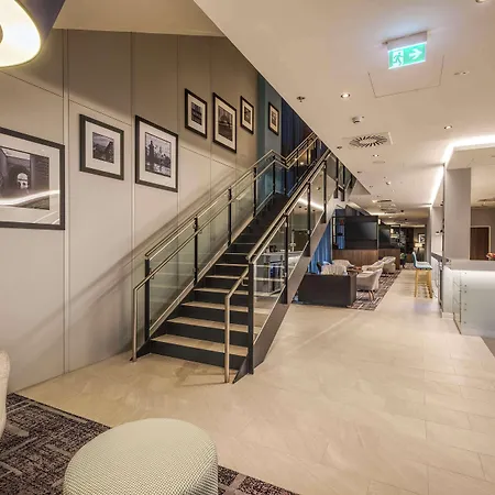 Hotel Hampton By Hilton Centre