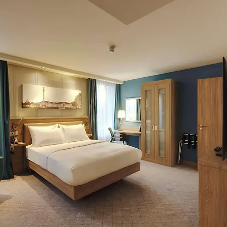 Hampton By Hilton Centre Hotel Stuttgart