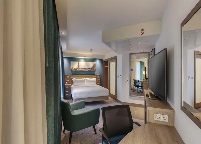 Hampton By Hilton Centre 3*