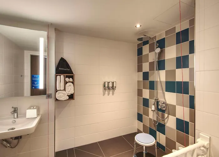 Hampton By Hilton Centre ホテル 3*