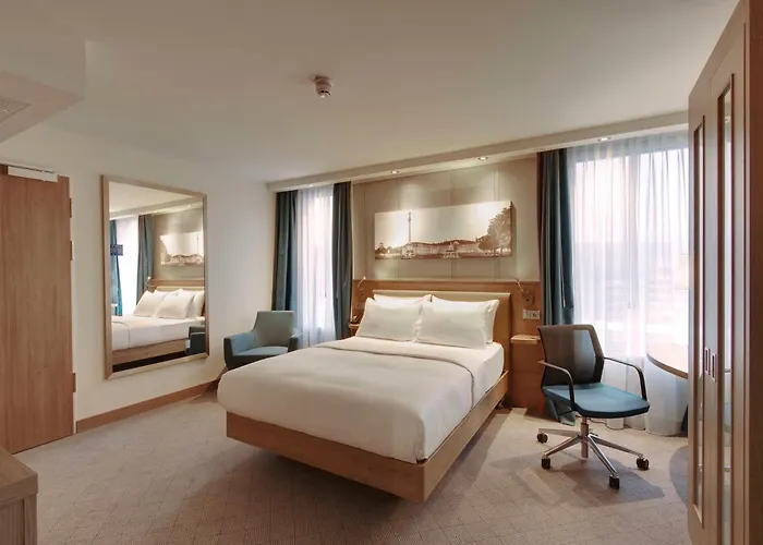 ホテル Hampton By Hilton Centre