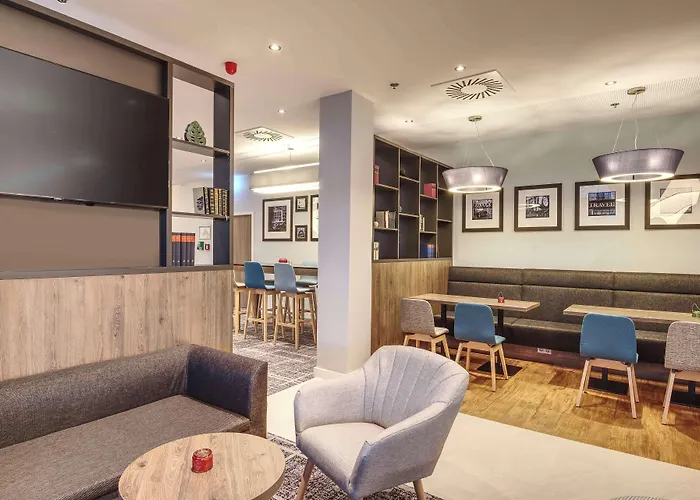 Hampton By Hilton Centre Hotel 3*