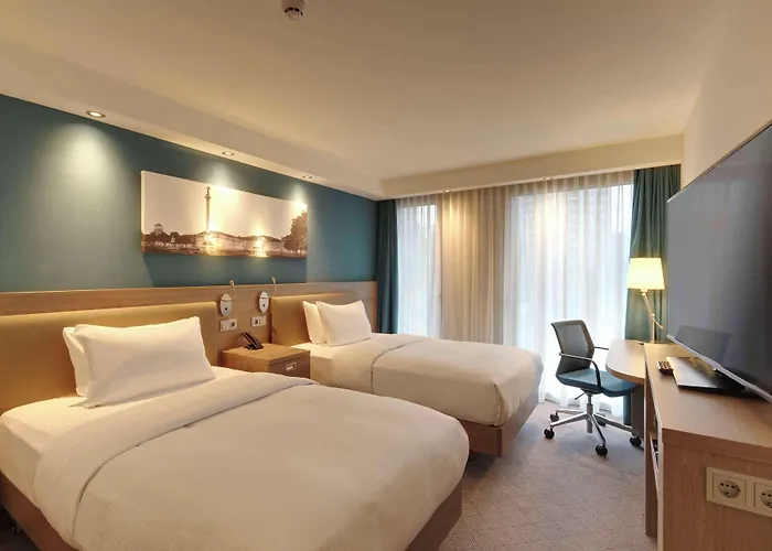 Hampton By Hilton Centre