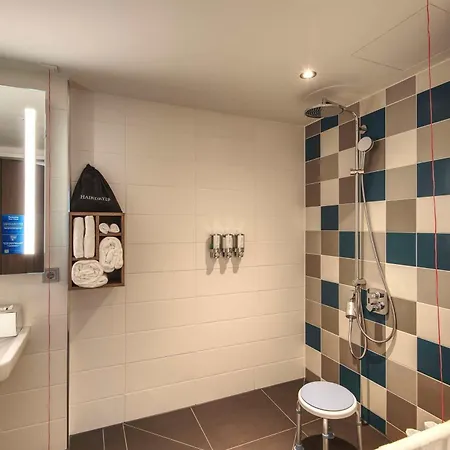 Hampton By Hilton Centre Hotel 3*