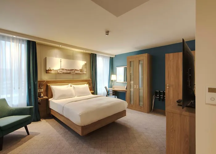 Hampton By Hilton Centre